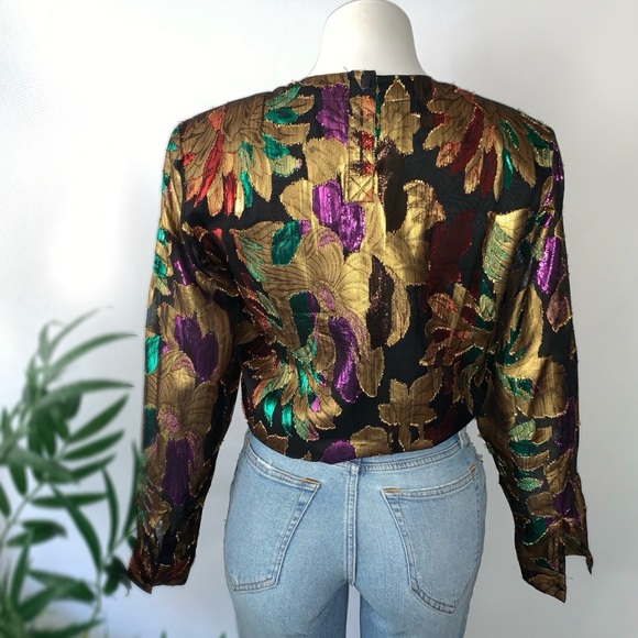 v i n t a g e :: Floral Golden Glam Metallic Sheer Blouse - Picture 5 of 10